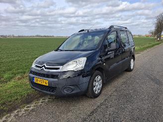 uszkodzony samochody osobowe Citroën Berlingo 1.6 2009/3