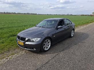 krockskadad bil auto BMW 3-serie 318i sedan 2006/6