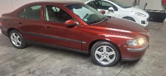 Unfallwagen Volvo S-60 2.4 T 2001/2