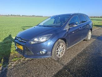 Coche accidentado Ford Focus III TURNIER 1.0 EcoBoost 2013/7