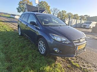 Ford Focus III TURNIER 1.0 EcoBoost picture 2