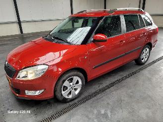 skadebil auto Skoda Fabia Combi 1.2 TSi 63-KW Drive 2014/4