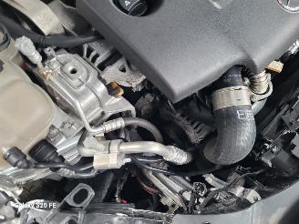 Mercedes A-klasse 200d 110-KW Automaat AMG Panoramadak picture 12