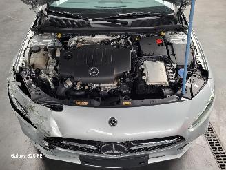 Mercedes A-klasse 200d 110-KW Automaat AMG Panoramadak picture 9