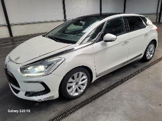 uszkodzony samochody osobowe Citroën DS5 1.6 e-HDi 84-KW Automaat So Chic 5drs 2013/1