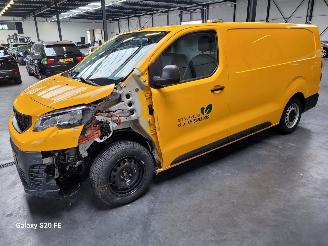 Peugeot e-Expert Long 100-KW 75kwh Automaat Premium picture 3