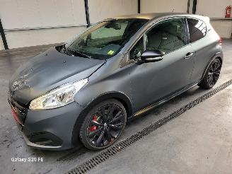 Coche accidentado Peugeot 208 GTI 1.6 e-THP 153-KW 6-Bak 3drs MATT 2017/5