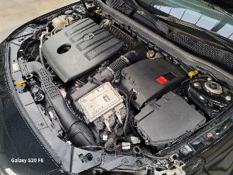 Mercedes A-klasse 180d Limo 85-KW Automaat AMG Panoramadak picture 13