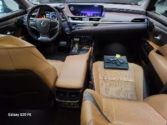Lexus ES 300h Hybrid 2.5 131-KW Automaat picture 22