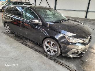 Schadeauto Peugeot 308 SW 1.5 HDi 96-KW Automaat GT-Line Panoramadak 2019/6