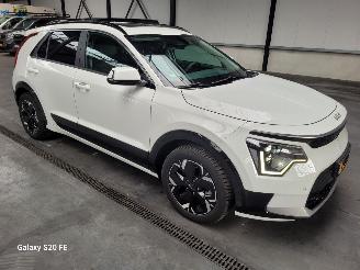 skadebil auto Kia Niro EV 150-KW 64.8kwh Automaat Dynamic+ 2023/6