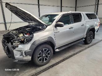 damaged passenger cars Toyota Hilux 2.8 D-4D 150-KW Automaat 4-WD Invincible Dubbel-Cabine 2023/9