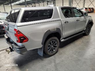 Toyota Hilux 2.8 D-4D 150-KW Automaat 4-WD Invincible Dubbel-Cabine picture 3