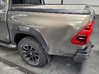 Toyota Hilux 2.8 D-4D 150-KW Automaat 4-WD Invincible Dubbel-Cabine picture 4