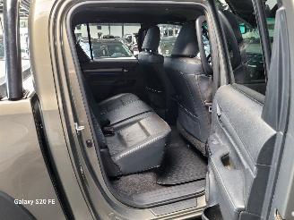 Toyota Hilux 2.8 D-4D 150-KW Automaat 4-WD Invincible Dubbel-Cabine picture 17