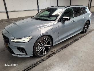 škoda osobní automobily Volvo V-60 2.0 T6 Plug-In-Hybrid Automaat AWD R-DESIGN 2022/3