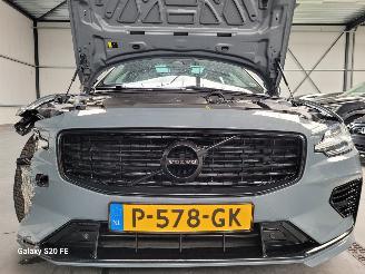 Volvo V-60 2.0 T6 Plug-In-Hybrid Automaat AWD R-DESIGN picture 13