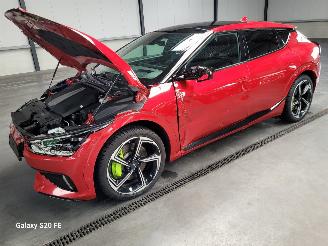 damaged passenger cars Kia EV6 GT 430-KW 77.4kwh Automaat AWD Panoramadak 2024/5