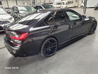 BMW 3-serie 320i Limo 135-KW Automaat M-SPORT picture 3