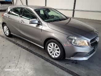 Auto incidentate Mercedes A-klasse 180 Automaat 90-KW 5drs Urban 2018/2