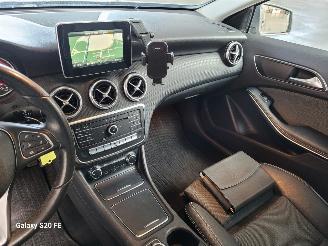 Mercedes A-klasse 180 Automaat 90-KW 5drs Urban picture 19