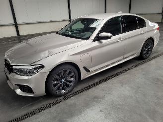 skadebil auto BMW 5-serie 530e Limo 185-KW Automaat Sport-Line Plug-In 2019/3