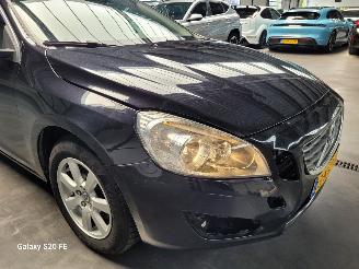 Volvo V-60 1.6 T3 110-KW Automaat Momentum picture 4