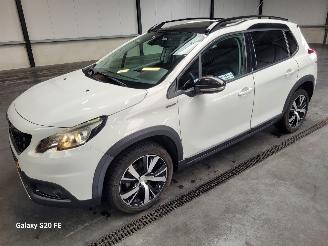 krockskadad bil auto Peugeot 2008 BLUE 1.5 HDi 55-KW GT-Line Panoramadak 2017/6