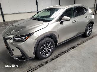 Avarii autoturisme Lexus NX 450+ Plug-In-Hybrid 227-KW Automaat AWD Launch 2022/9