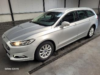 Voiture accidenté Ford Mondeo Wagon 1.5 EcoBoost 118-KW 6-Bak Titanium 2016/4