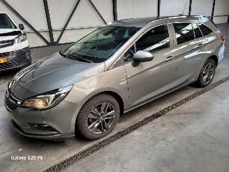 Coche accidentado Opel Astra Sports Tourer 1.4 Turbo 110-KW Automaat 120-Jaar-Edition 2019/10
