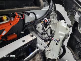 Tesla Model Y Dual Motor 378-KW Automaat AWD picture 11