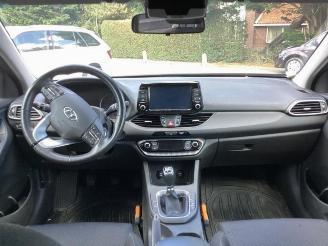 Hyundai I-30 i30 (PDEB5/PDEBB/PDEBD/PDEBE), Hatchback, 2016 1.0 T-GDI 12V picture 9
