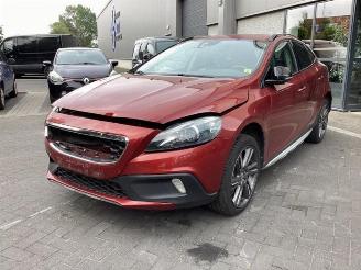 Vrakbiler auto Volvo V-40 V40 Cross Country (MZ), Hatchback 5-drs, 2012 / 2019 2.0 D3 20V 2013/4