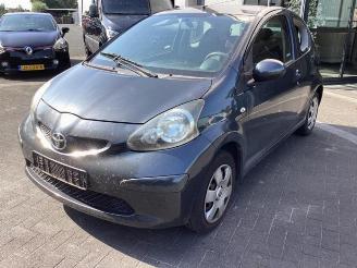 Coche siniestrado Toyota Aygo Aygo (B10), Hatchback, 2005 / 2014 1.0 12V VVT-i 2005/10