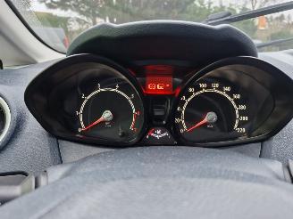 Ford Fiesta 1.25 Ghia picture 11
