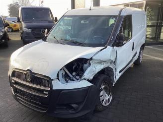 Coche siniestrado Fiat Doblo Doblo Cargo (263), Van, 2010 1.4 T-Jet 16V Natural Power 2013/12