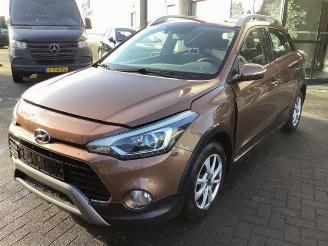 Vrakbiler auto Hyundai I-20 i20 (GBB), Hatchback, 2014 / 2020 1.0 T-GDI 100 12V 2017/3