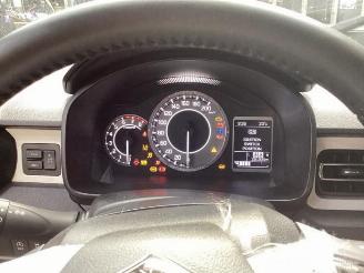 Suzuki Ignis Ignis (MF), Hatchback 5-drs, 2016 1.2 Dual Jet 16V Smart Hybrid AllGrip picture 14