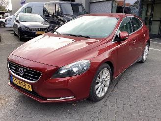 krockskadad bil auto Volvo V-40 1.6 D2 Summum 2013/7