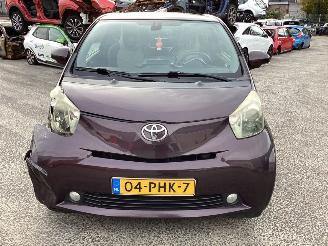 Toyota iQ  picture 2