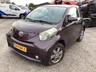 Auto incidentate Toyota iQ  2011/1