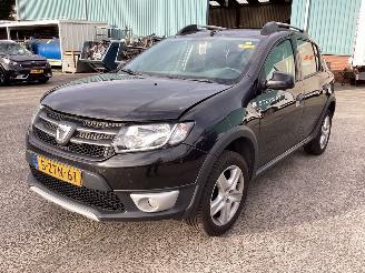 skadebil auto Dacia Sandero Stepway 2015/4