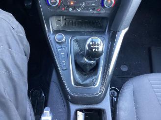 Ford Focus 1.0 Titanium picture 13