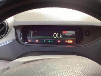 Renault Zoé Zoe (AG), Hatchback 5-drs, 2012 46kW picture 13