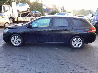 Peugeot 308 1.2 Pure Tech picture 8