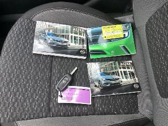 Opel Astra 1.2 Turbo Tourer picture 9