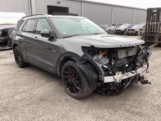 Ford Explorer  picture 3