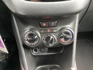 Peugeot 2008 1.2 VTi Pure Tech picture 13