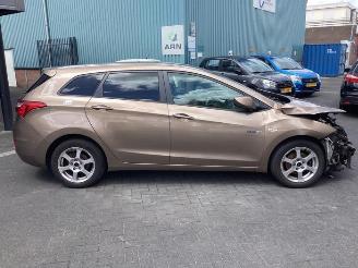 Hyundai I-30 i30 Wagon (GDHF5), Combi, 2012 1.6 GDI Blue 16V picture 4